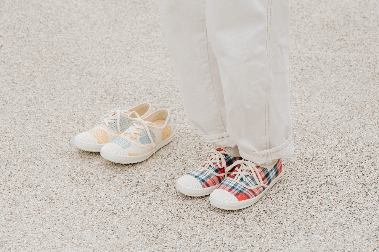 可愛秋天 【綁帶甜椒日】格紋紅 花布鞋 - 女休閒鞋/帆布鞋 - 棉.麻 多色