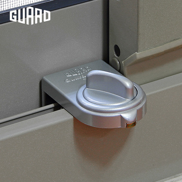 日本GUARD ∣大安全鈕型(銀) 兒童安全鋁窗落地門鎖#34005