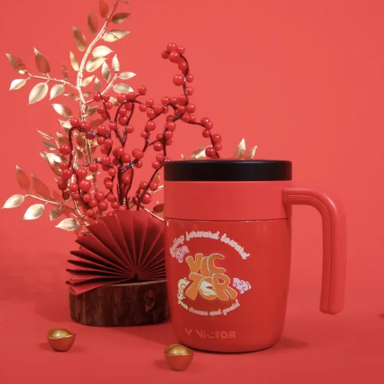 【VICTOR】{2026馬到成功新年系列} 保溫杯 PG9913CNY D