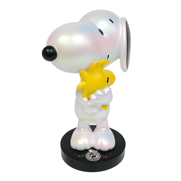 全球限量 SNOOPY擁抱胡士托75週年彩光大塑像-Snoopy and Woodstock 75th Limited Edition