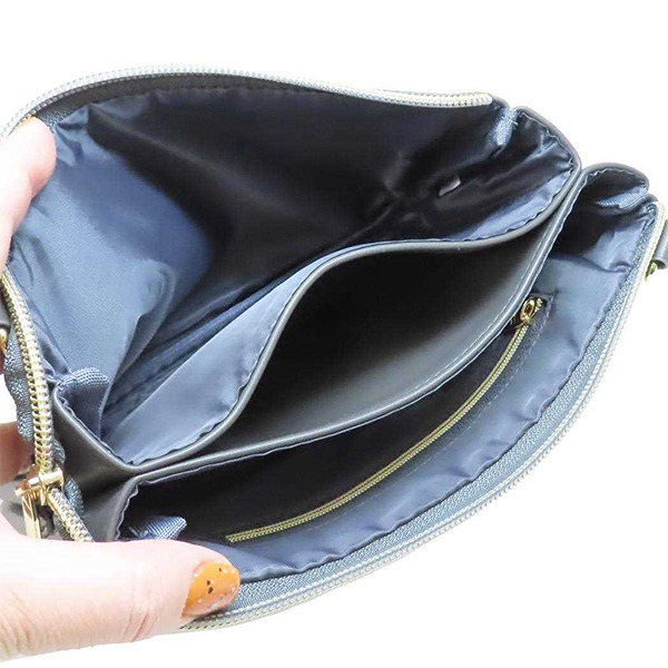 SNOOPY多格層斜背手機包(質感墨)