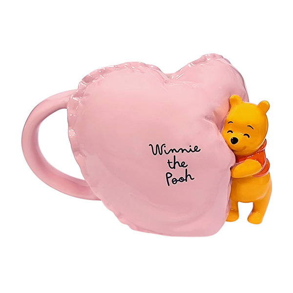 小熊維尼心型立體浮雕陶瓷馬克杯(擁抱)