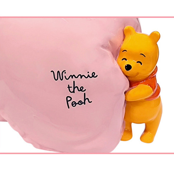 小熊維尼心型立體浮雕陶瓷馬克杯(擁抱)