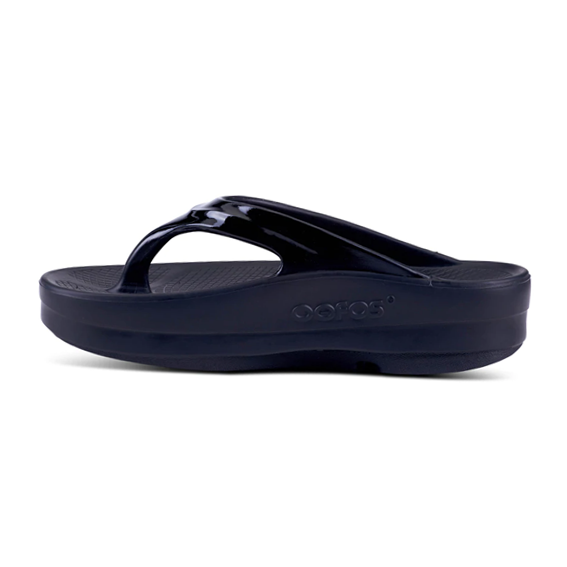 OOFOS美國肌力紓壓鞋OOmega夾腳厚底款(女/黑色) Como Store 官方購物網站