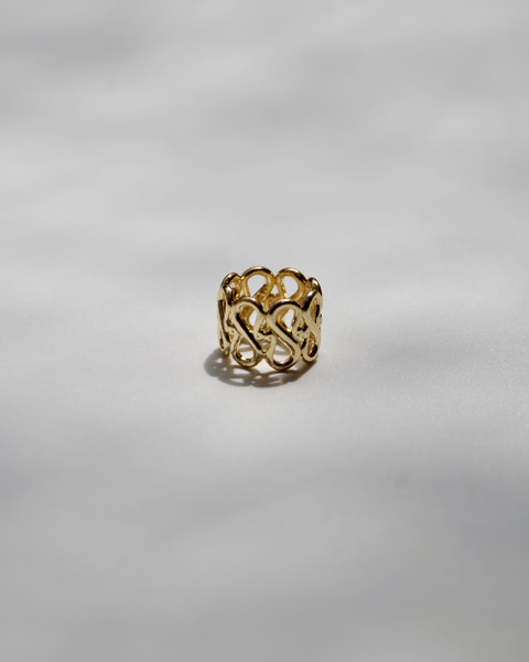 wave ring in gold