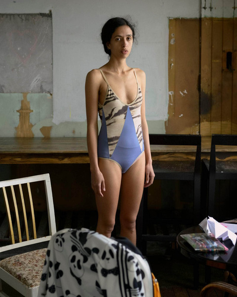 net body in tiger-koel blue