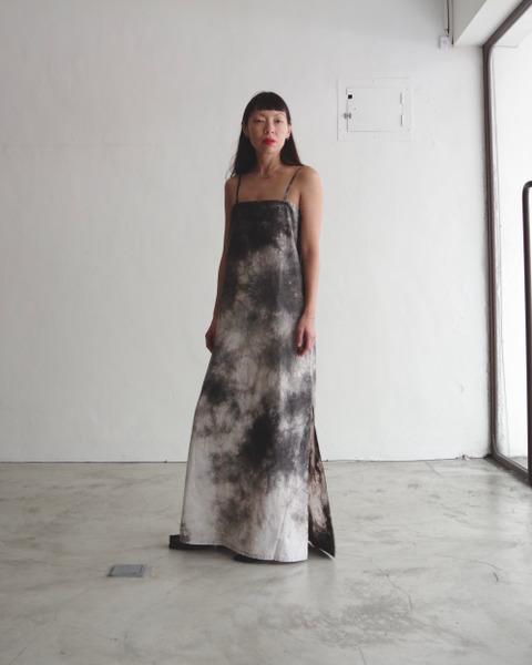 no.332 poplin strap pocket dress in white/black