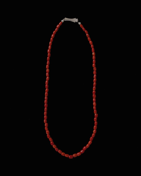 short coral necklace