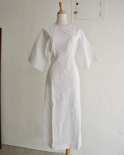 napkin ring dress in off white