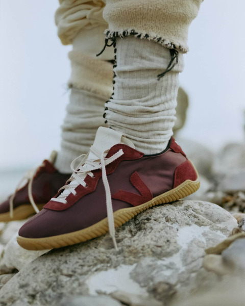 VEJA x Baserange sneaker Jitsu in amarante