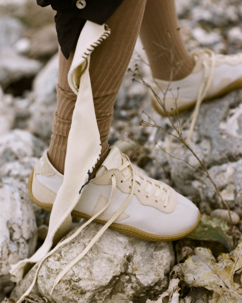 VEJA x Baserange sneaker Jitsu in natural grey