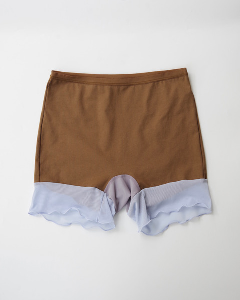bloomers084 in wood x sky