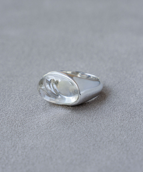 quietude ring / crystal