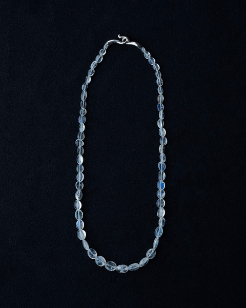 shoka collar / oval moonstone