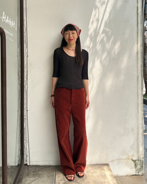 garment-dyed finx corduroy 5p wide pants in red brown