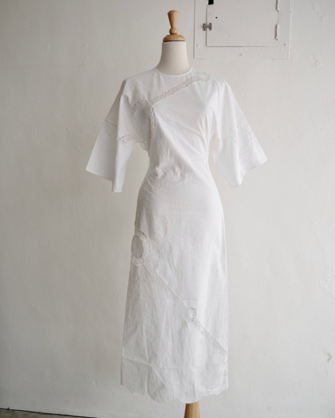 napkin ring dress in off white