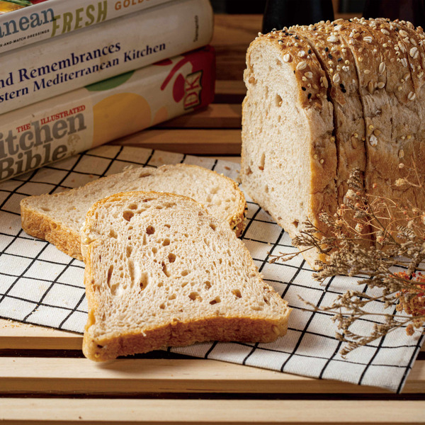 五穀雜糧吐司 Multigrain Toast