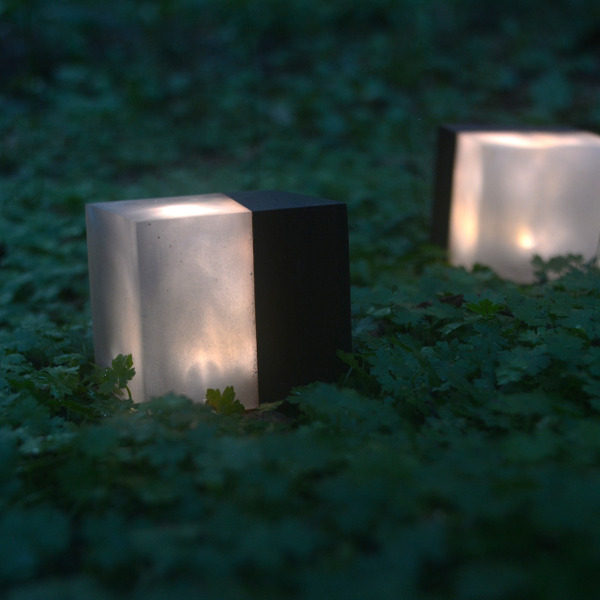 ［NEW COLOR］adum DESIGN&CRAFT｜CUBE LIGHT  MULTICOLOR 胡桃木立方氣氛燈 彩色版