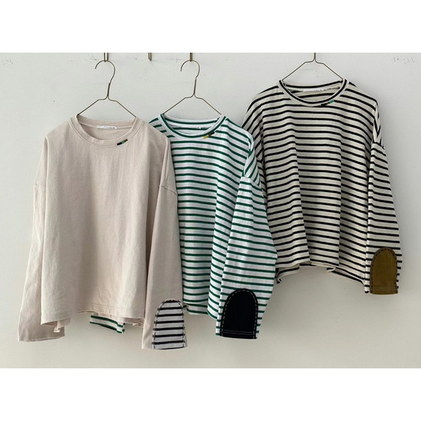 【現貨】正韓 小花家 袖口拼布設計素色與條紋上衣 #米杏