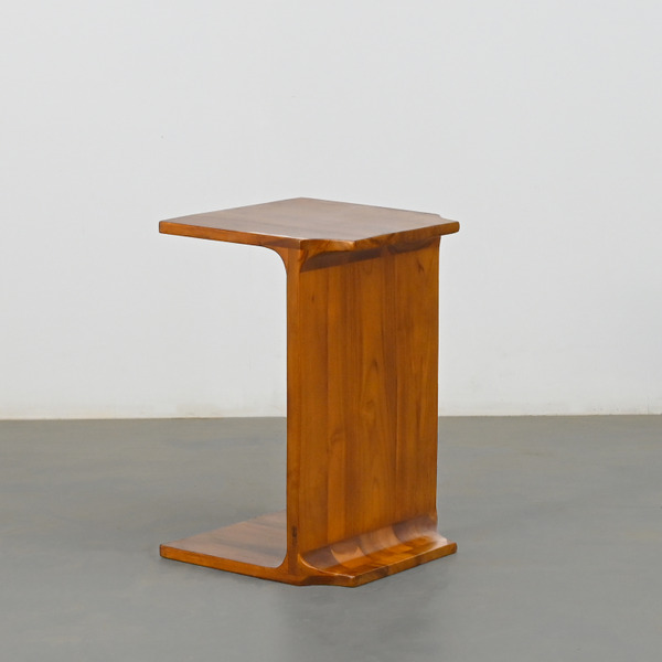 信手加座柚木邊几