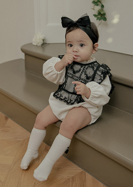 Little Tini｜復古蕾絲短背心