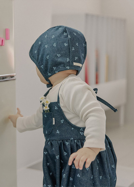 Little Tini｜賣櫻桃的小藍吊帶褲