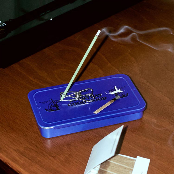 韓國 collins 復古鐵盒線香▪︎夜幕海洋