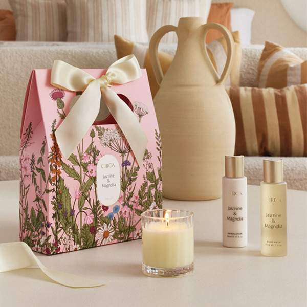 澳洲 CIRCA HOME 木蘭茉莉 香氛蠟燭&洗沐禮袋 (限定版)