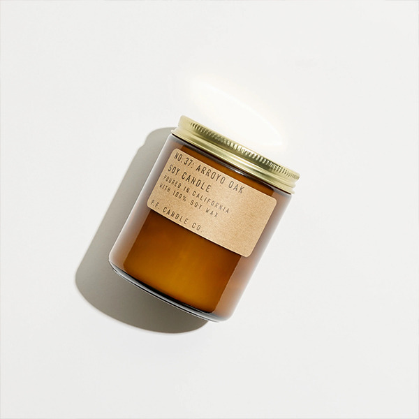 美國 P.F. CANDLE│No.37 橡木之丘│大豆香氛蠟燭 (7.2oz)