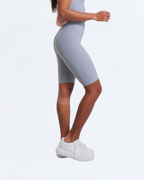 直紋高腰後抓皺四分短褲｜雲朵灰