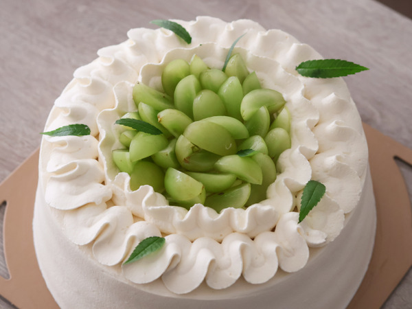 本和香糖葡萄鮮奶油蛋糕＿8吋