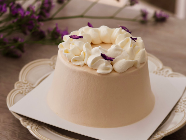 香草漬洋梨焦糖鮮奶油戚風蛋糕＿4吋