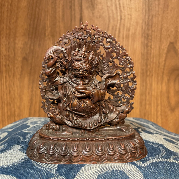 頂禮大黑天護法：二臂瑪哈嘎拉佛像