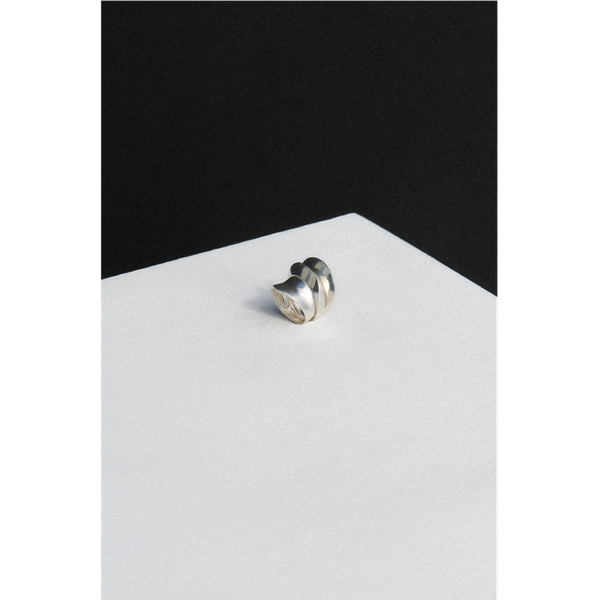 SOPHIE BUHAI - DISC AND DIMPLE RING SET
