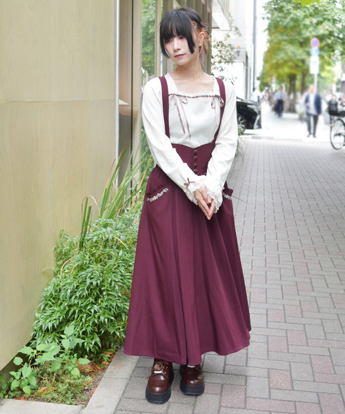 吊帶小玫瑰刺繡裙