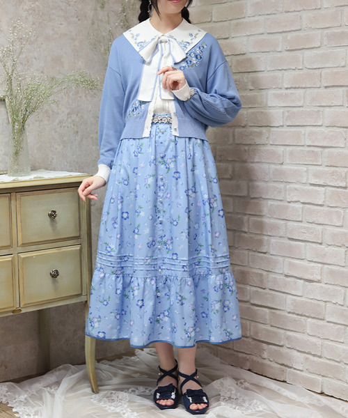 粉蝶花圖案排扣裙