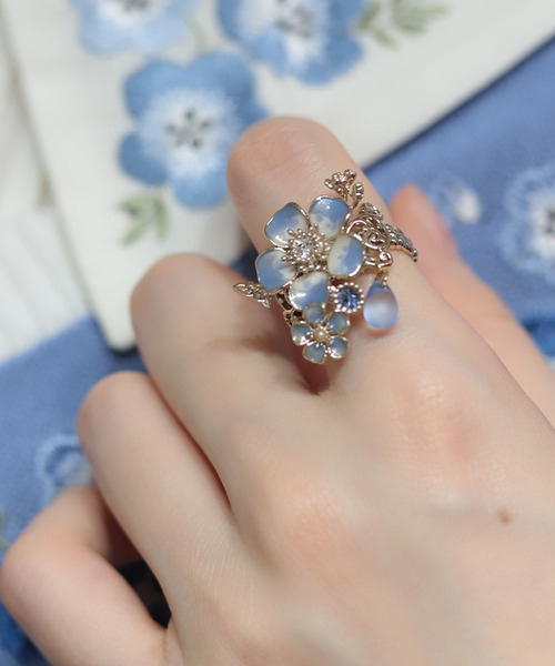 粉蝶花造型戒指