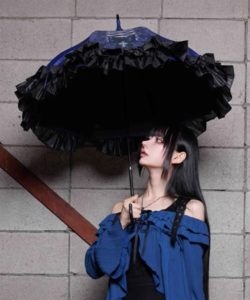 NIBBLE POISON x Apleberute- 哥德玫瑰十字綁帶晴雨傘