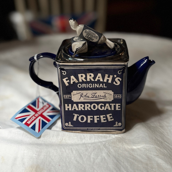 英國 Harrogate Toffee 造型茶壺