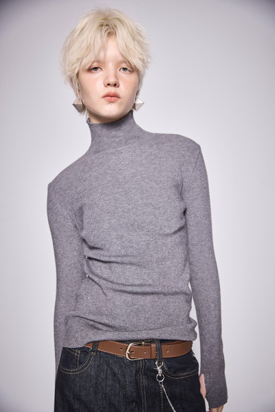 修身高領針織上衣