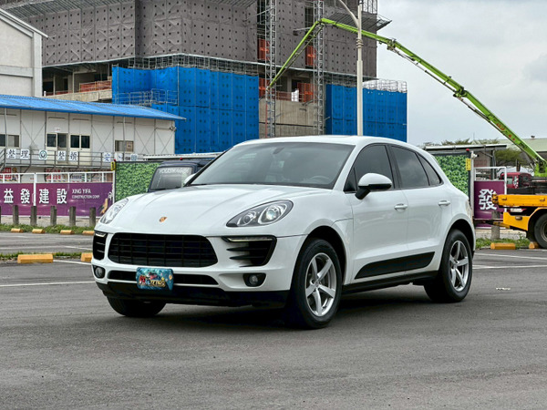 2016 Porsche Macan 2.0T