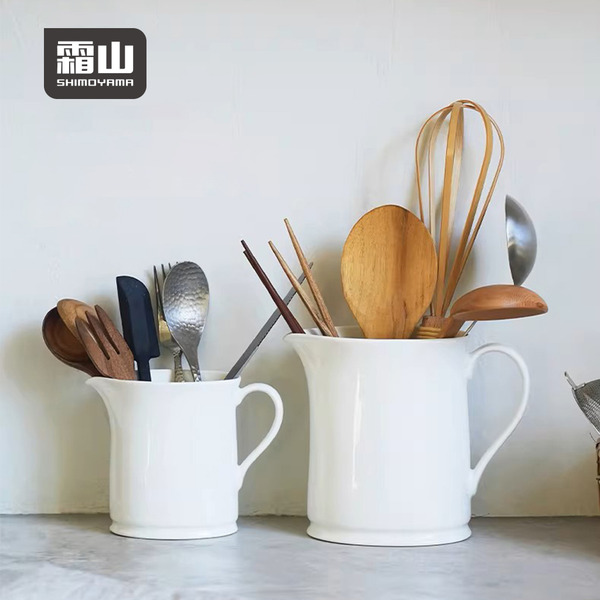 【日本霜山】日式復古風陶瓷廚具收納筒/花瓶(附把手)-小款