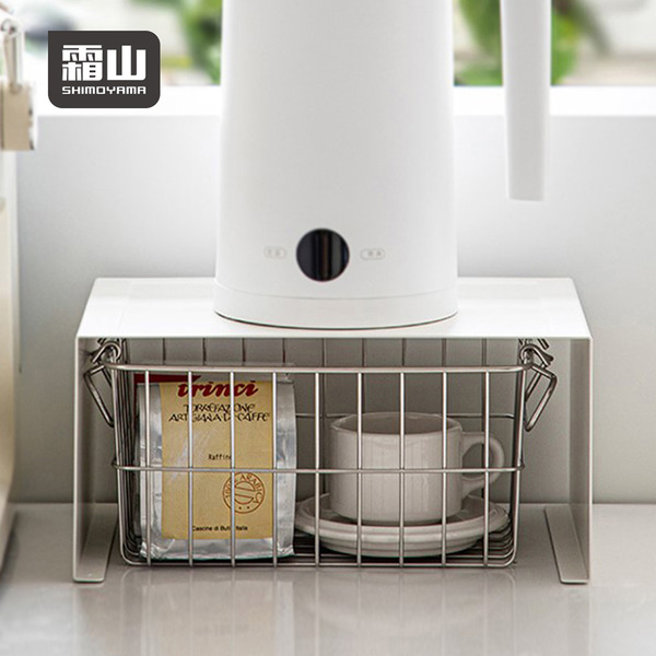 【日本霜山】北歐風桌上型ㄇ型置物/分層收納架(附收納籃)