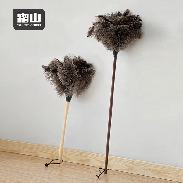 【日本霜山】日式復古風木質長柄鴕鳥毛除塵撢(胡桃木握柄)