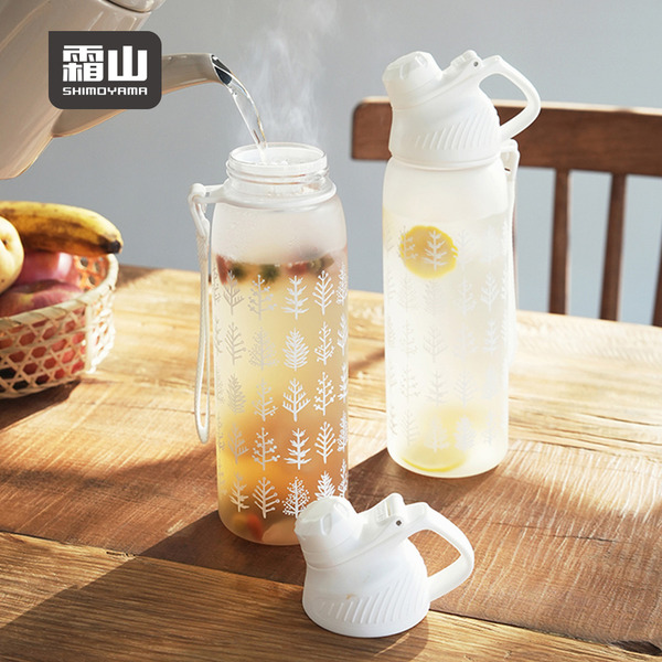 【日本霜山】印花風便攜式耐熱Tritan水壺(附濾網)-950ml