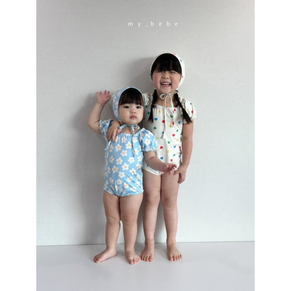 26夏【Mybebe】小雛菊與繽紛愛心連身泳裝+泳帽 (2色)