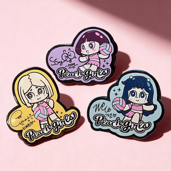 <預購>三仙桃-桃氣女孩琺瑯徽章