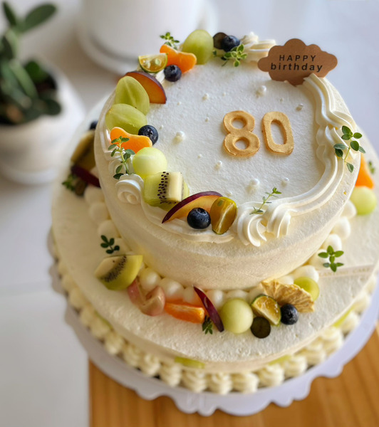 雙層鮮奶油生日蛋糕｜8+12 吋［僅提供4/30前的預訂］