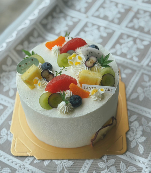 單層鮮奶油生日蛋糕［僅提供4/30前的預訂］