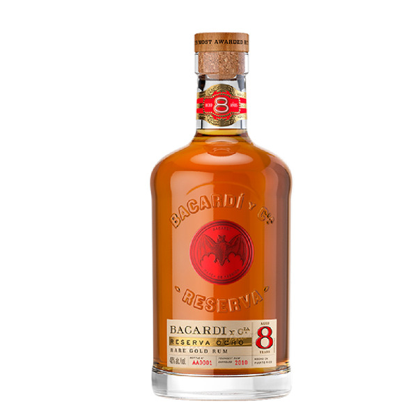 百加得八年陳年蘭姆酒
